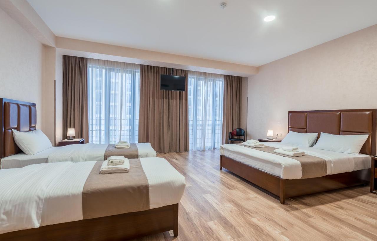 Aura Hotel Tbilisi Exterior foto